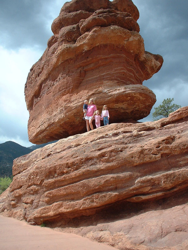 Mommy and the kids next to Balancing Rock.jpg 154.0K